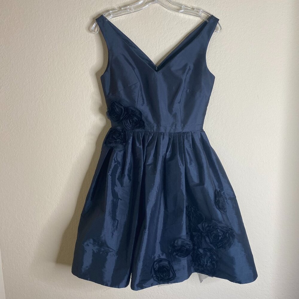 NEW alexia admor sleeveless cocktail holiday dress w/ rosettes
